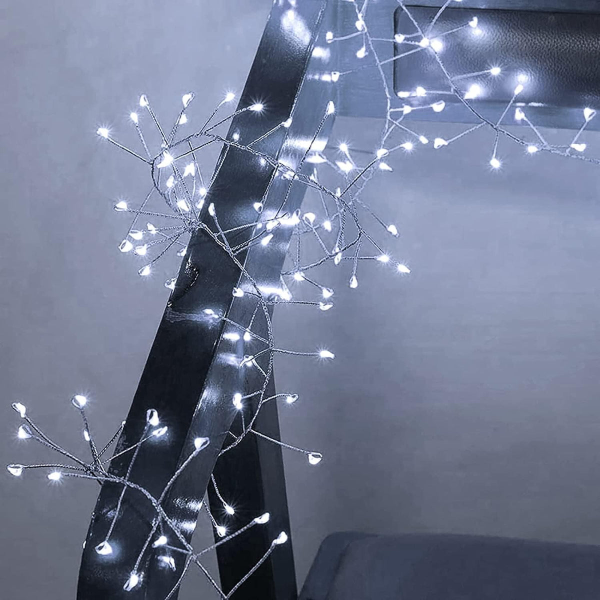 Mini Firecrackers String Light 19.68Ft 200 LED USB Operated 8 Modes Cluster Chain Fairy String Lights with Remote Control Firefly Lights for Xmas Party Home Garden Decoration